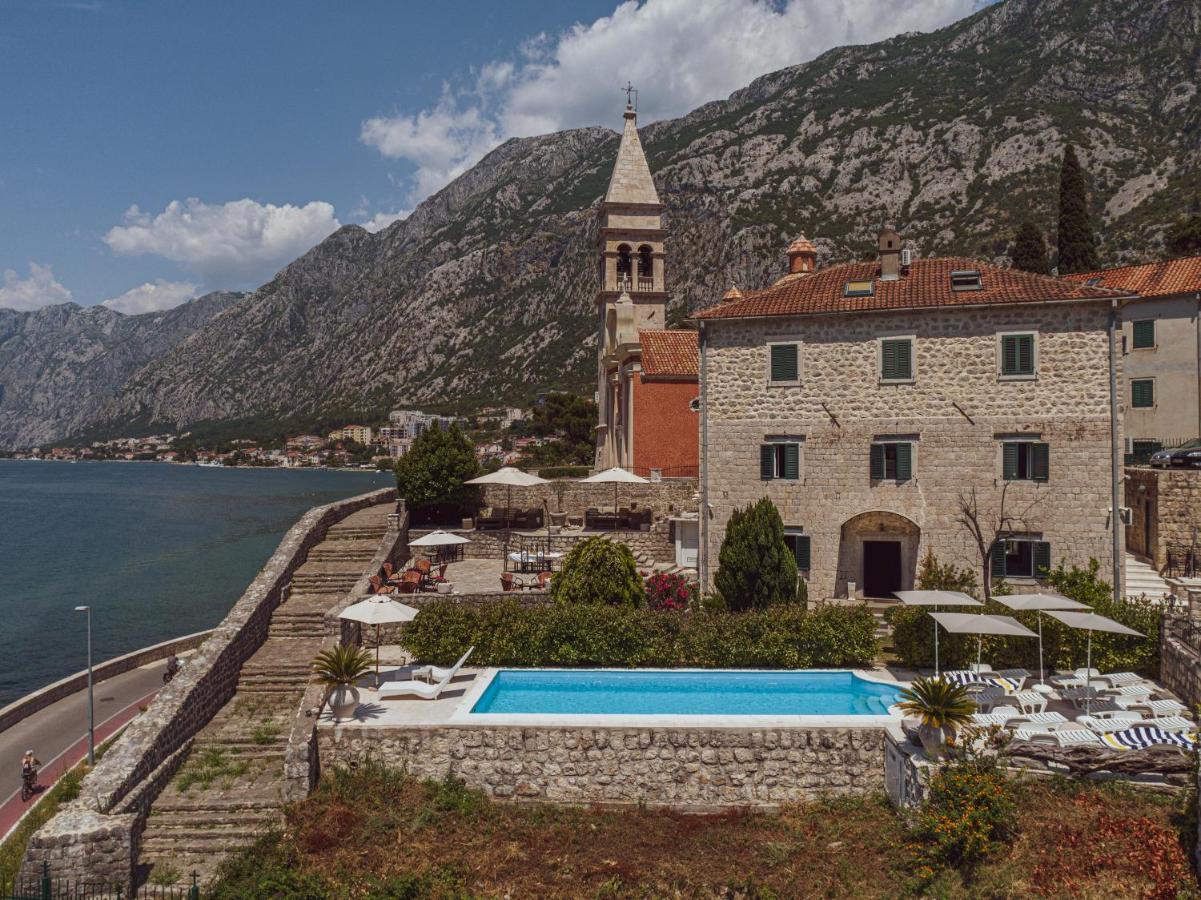 Kamena Palata Apartments Kotor Luaran gambar