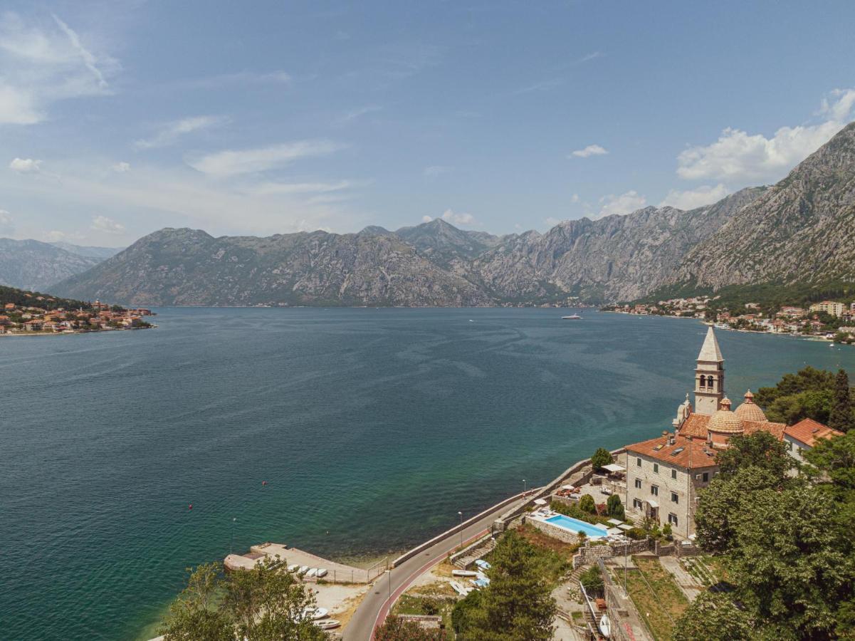 Kamena Palata Apartments Kotor Luaran gambar