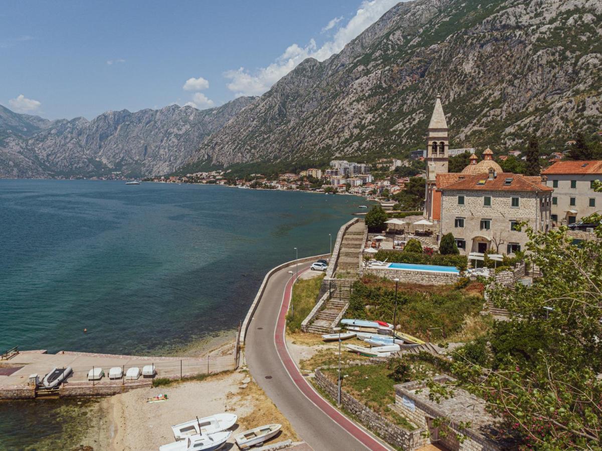 Kamena Palata Apartments Kotor Luaran gambar