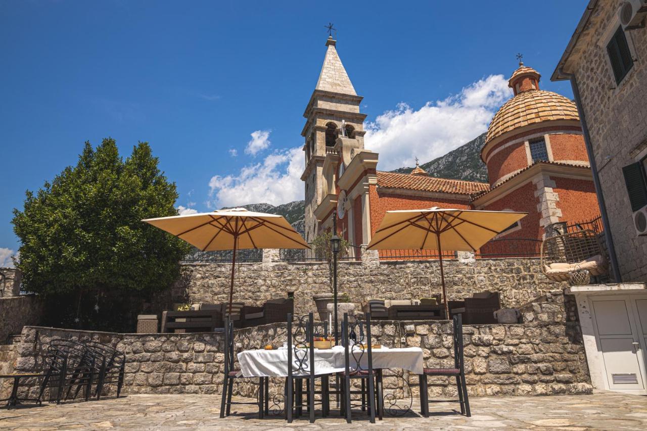 Kamena Palata Apartments Kotor Luaran gambar