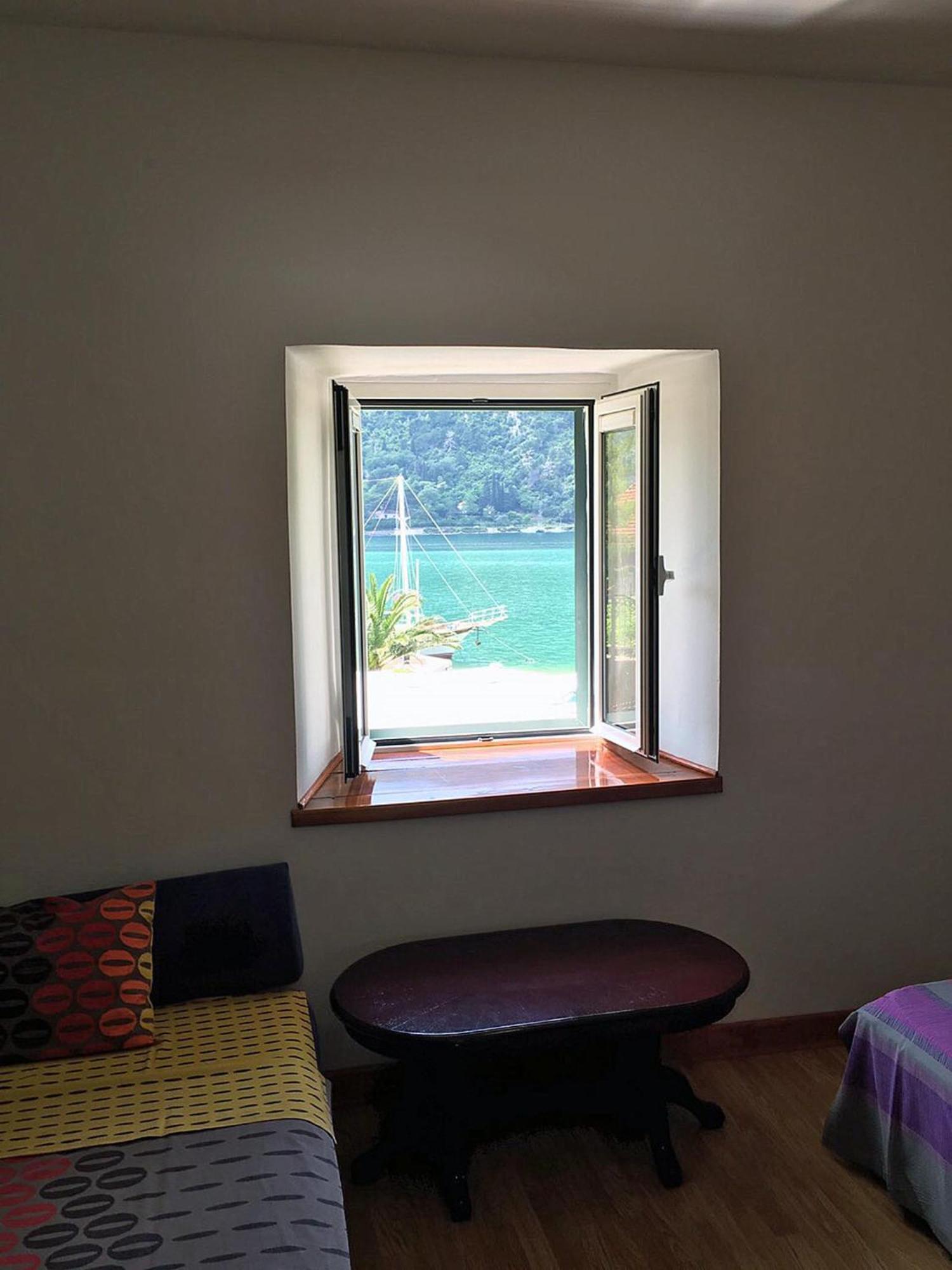 Kamena Palata Apartments Kotor Bilik gambar