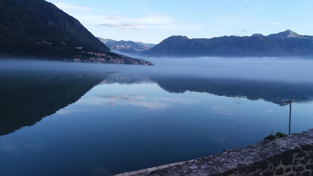 Kamena Palata Apartments Kotor Luaran gambar