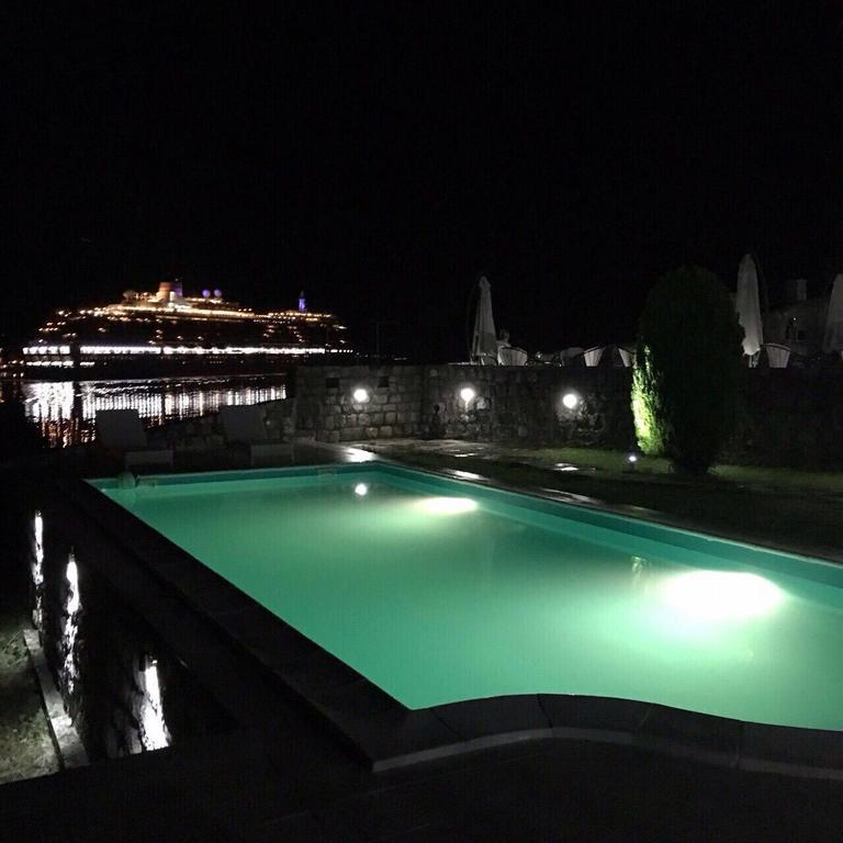 Kamena Palata Apartments Kotor Luaran gambar